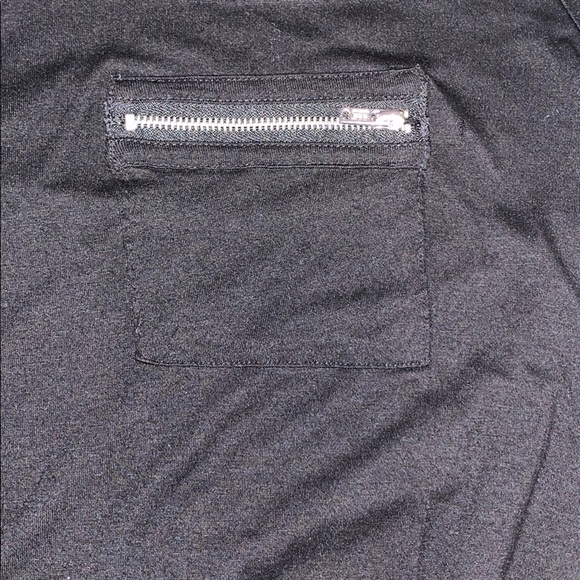 Black short sleeve tee - Picture 2 of 3